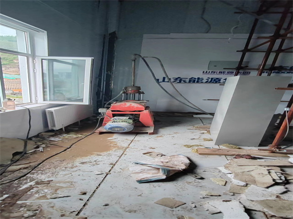 独山地基基础下沉墙体裂缝加固注浆顶升施工